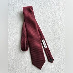 Dolce & Gabbana Maroon Solid 100% Silk Adjustable Mens Necktie -‎ Made in Italy
